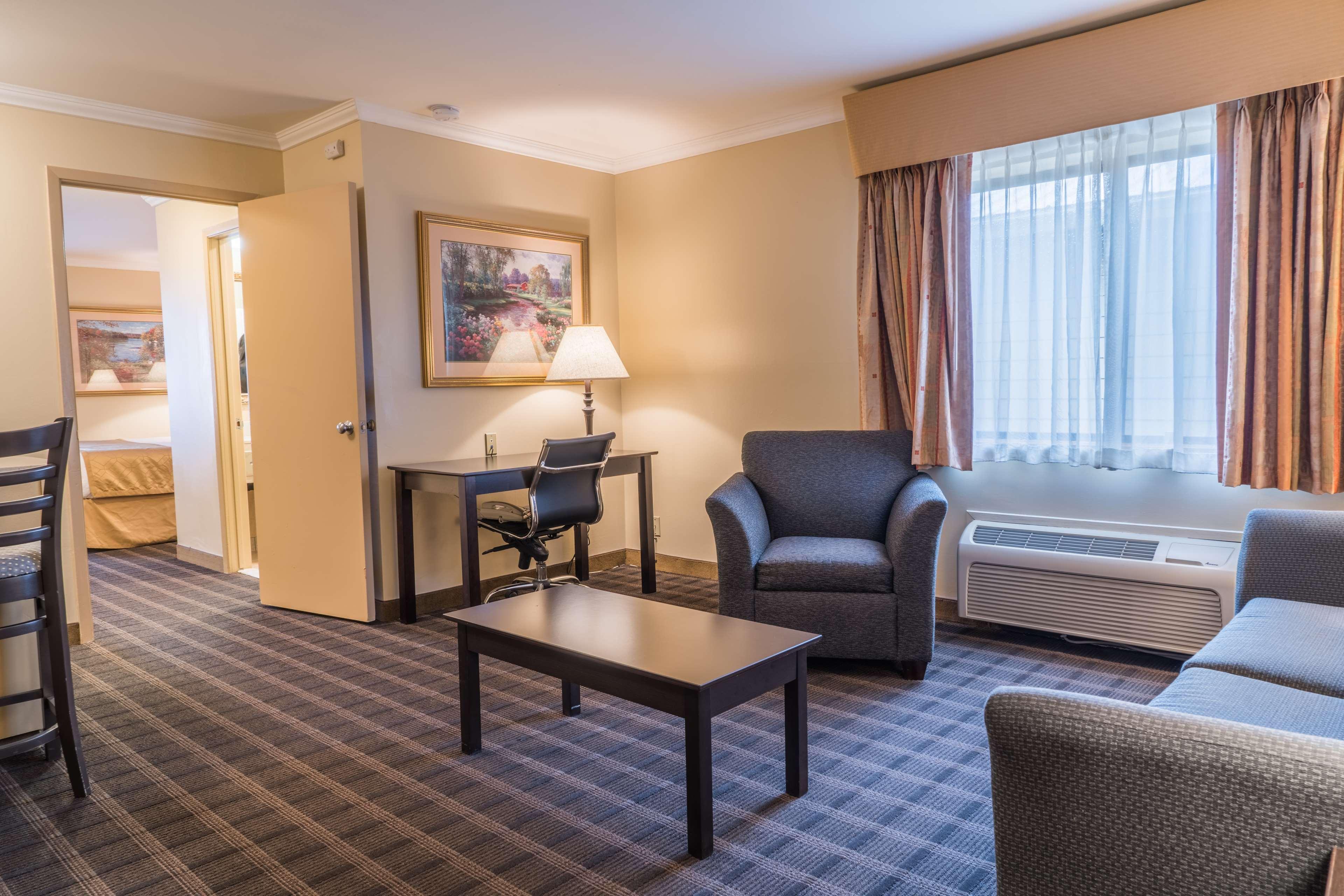 Best Western Inn & Suites Ontario Exteriör bild