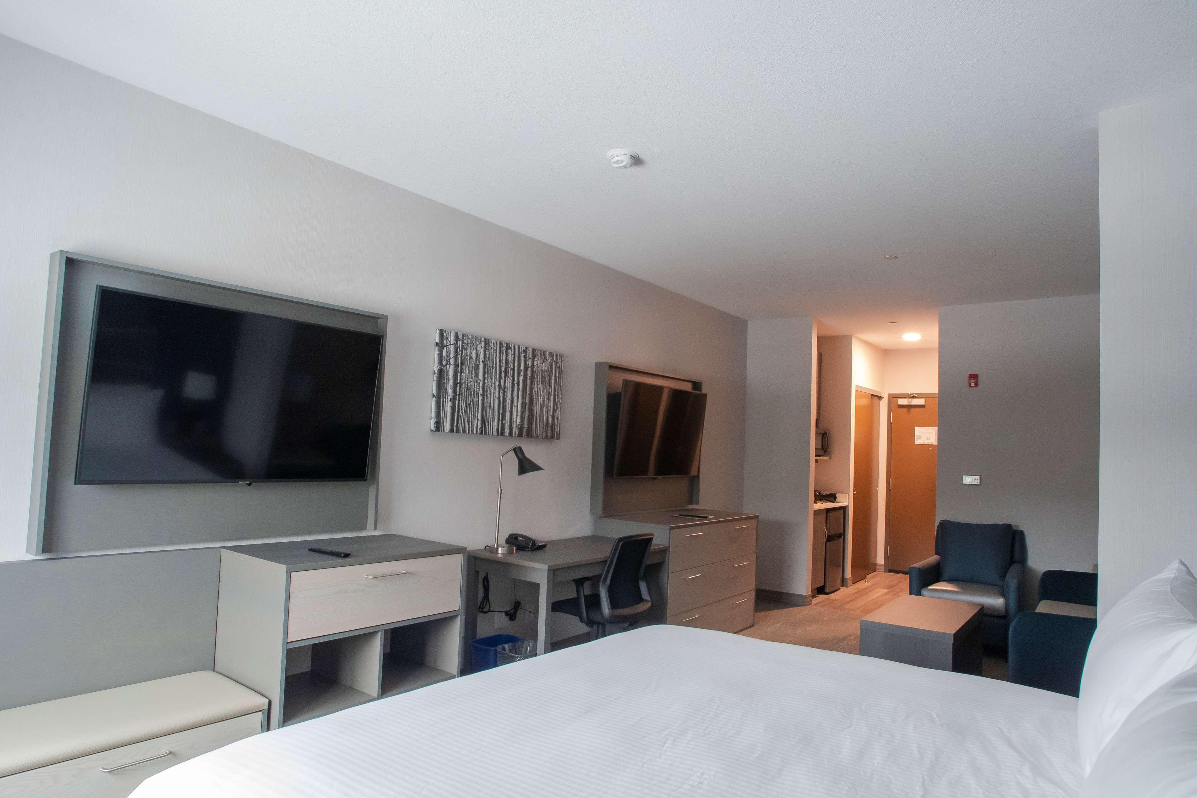 Best Western Inn & Suites Ontario Exteriör bild