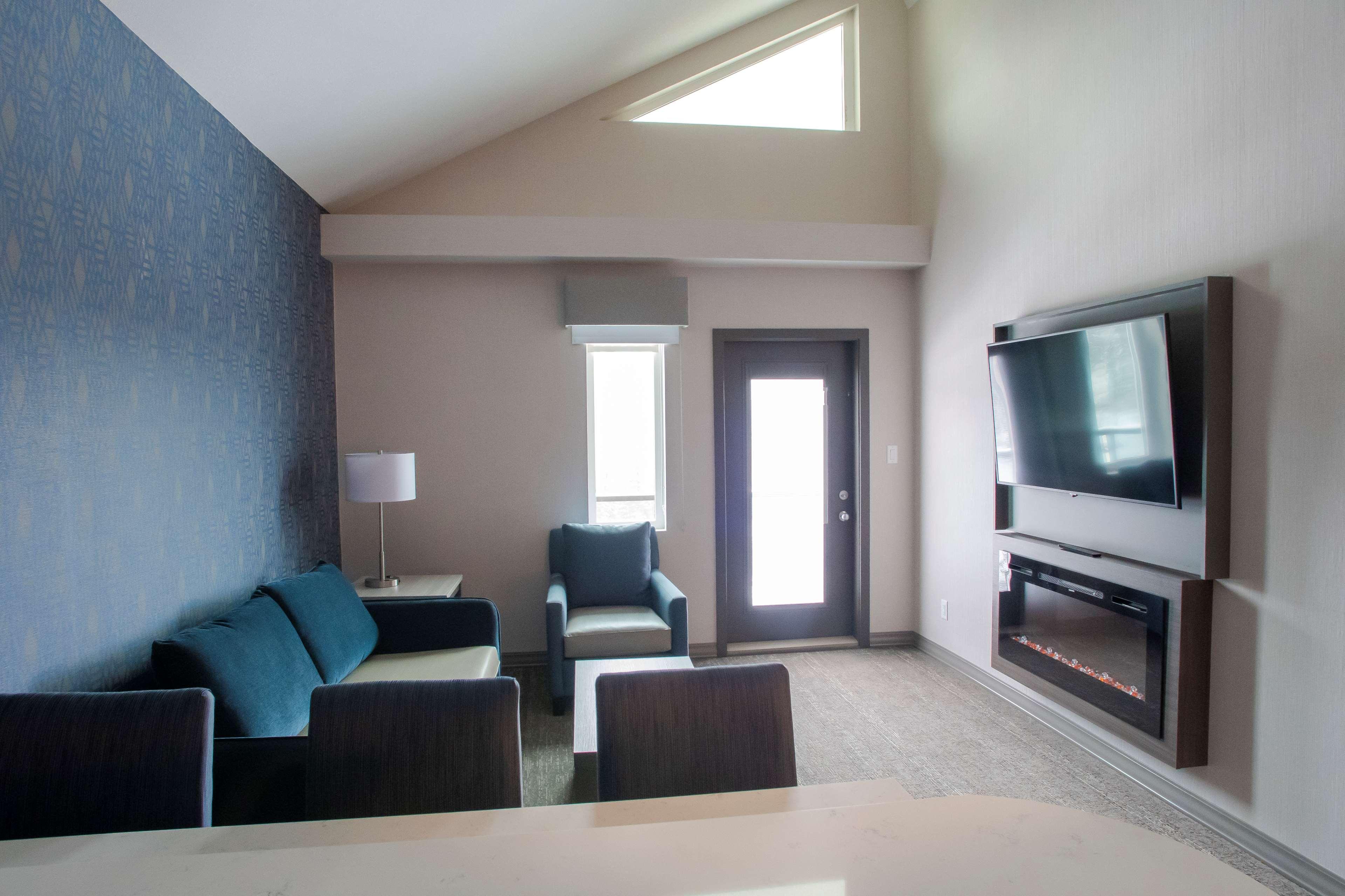 Best Western Inn & Suites Ontario Exteriör bild