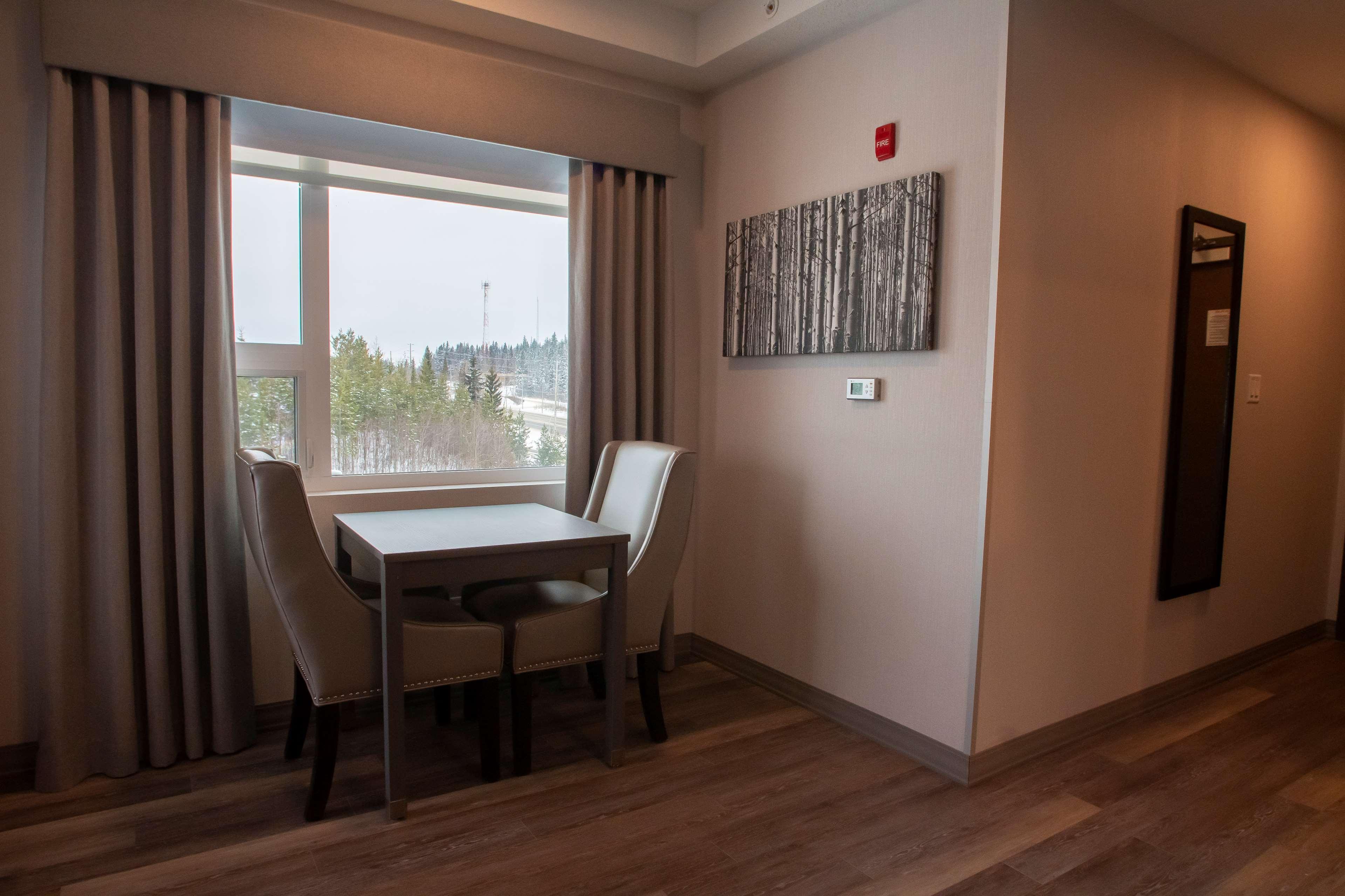 Best Western Inn & Suites Ontario Exteriör bild